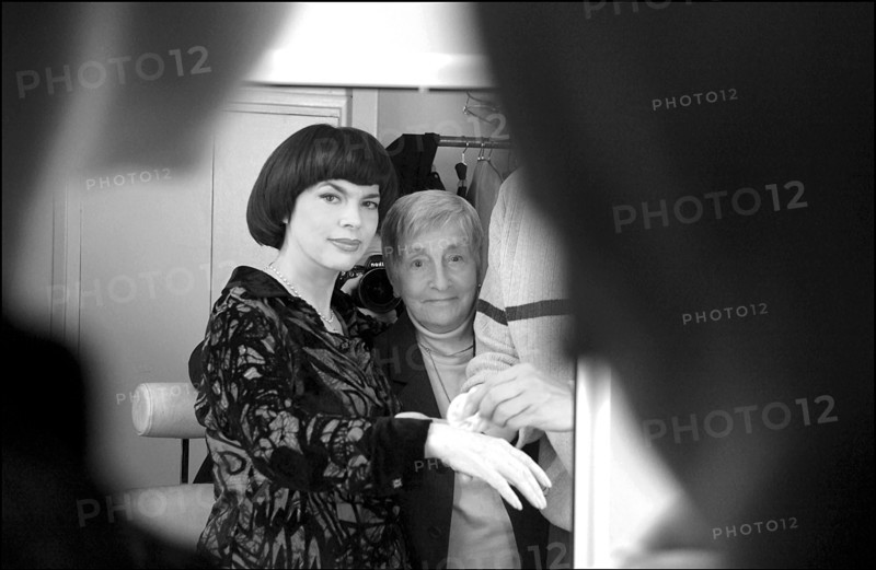 11/00/2002.  French singer Mireille Mathieu returns on the musical scene with a new CD and tour in France and Europe.