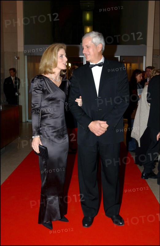 11/18/2002. Caroline Kennedy inaugurates the exhibition "Jackie Kennedy, les annees Maison Blanche" in Paris (30).