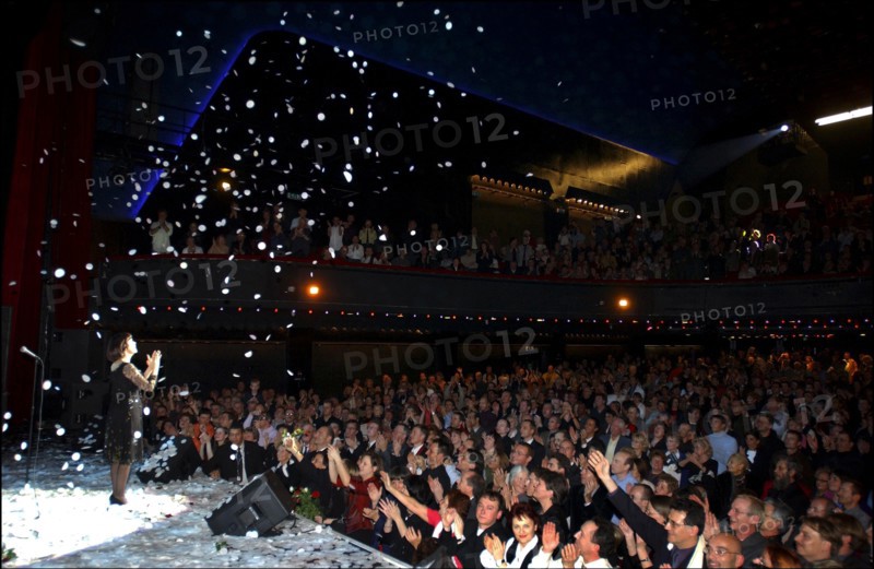 11/21/2002. Concert of Mireille Mathieu at the Olympia