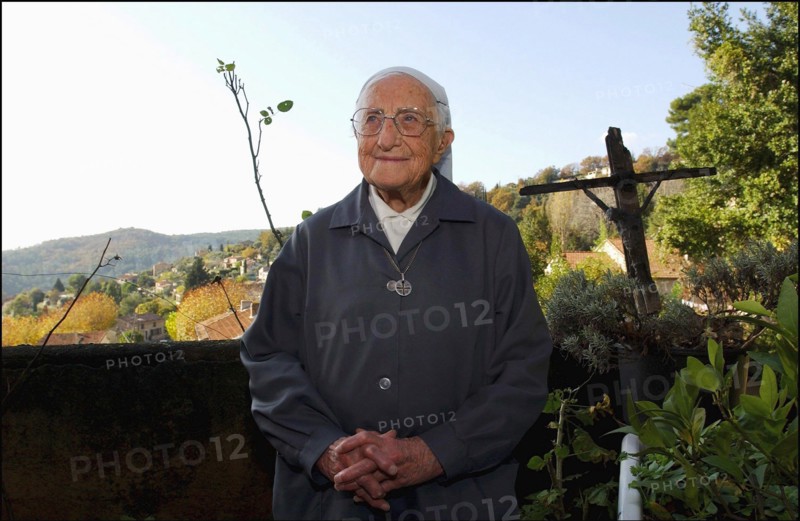 11/00/2002. EXCLUSIVE: Sister Emmanuelle in her retirment home in Var.