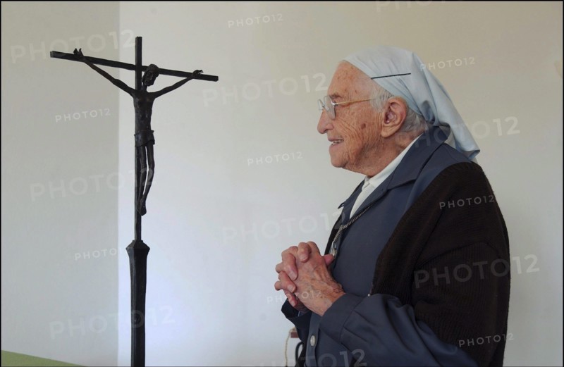 11/00/2002. EXCLUSIVE: Sister Emmanuelle in her retirment home in Var.
