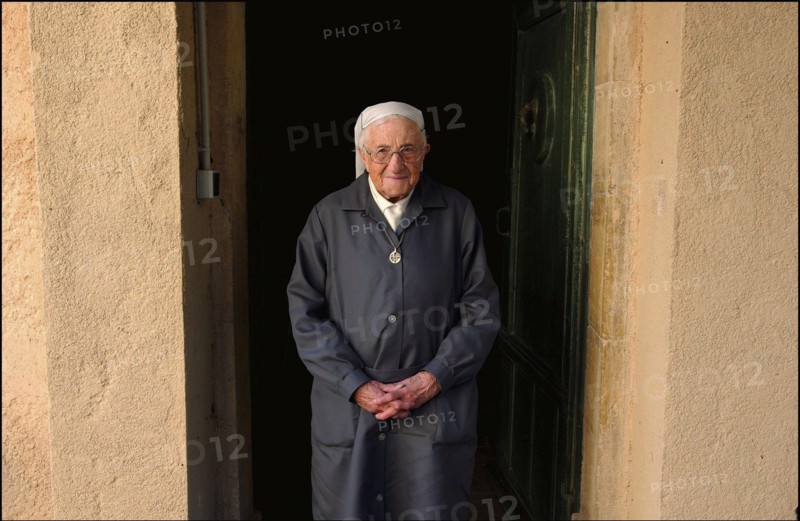 Soeur Emmanuelle, 2002