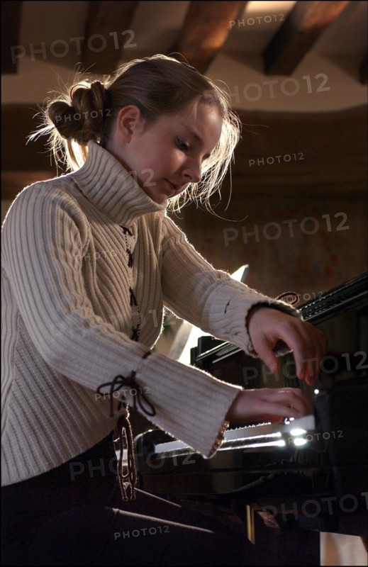 01/14/2003.  14-year Pianist wunderkind Lise de la Salle EXCLUSIVE