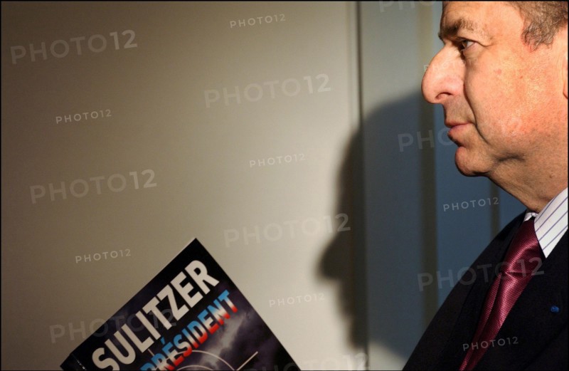 02/00/2003. EXCLUSIVE: Close-up Paul-Loup Sulitzer.