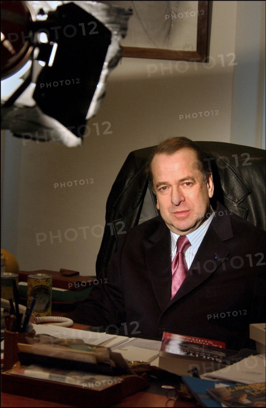 02/00/2003.  Close-up Paul-Loup Sulitzer.