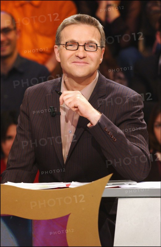 03/00/2003. Tv show "On a tout essaye meme le prime"