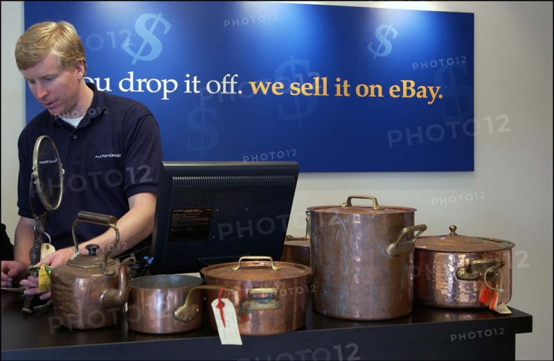 03/04/2003. AuctionDrop, the first outlet for eBay auctions.