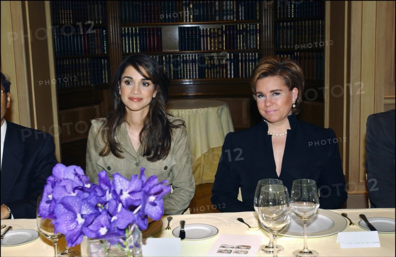 03/10/2003. Queen Rania of Jordan and Grand Duchess Maria Teresa of Luxembourg visit the UNESCO in Paris