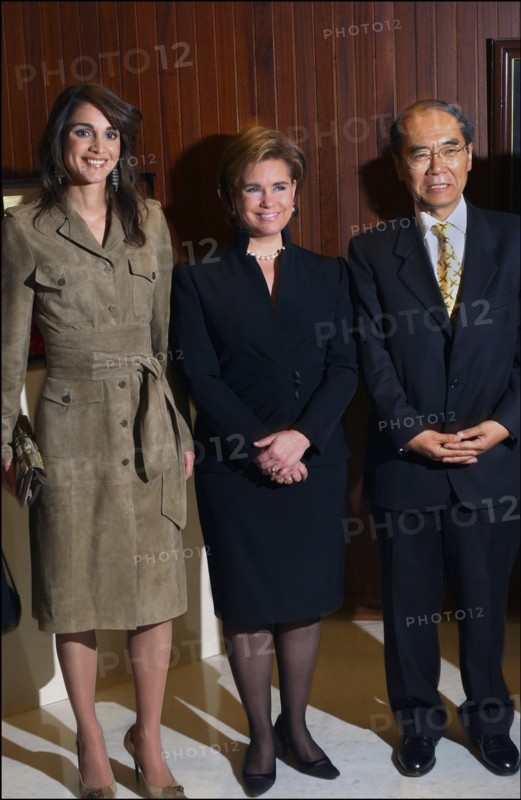 03/10/2003. Queen Rania of Jordan and Grand Duchess Maria Teresa of Luxembourg visit the UNESCO in Paris