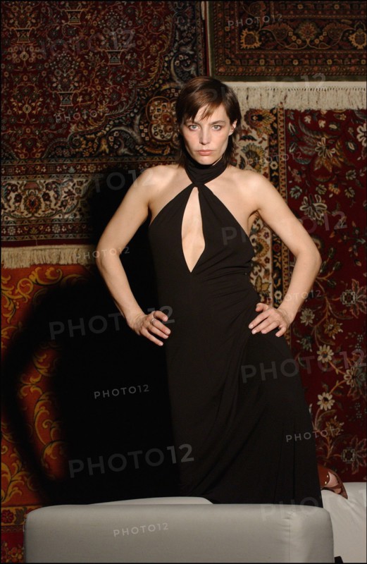 04/18/2003. EXCLUSIVE: Close-up Sophie Duez.