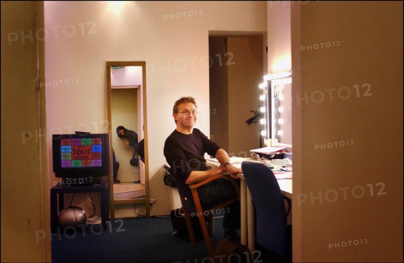 11/10/2003. Tv show "On a tout essaye" with Laurent Ruquier.