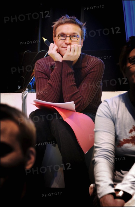 11/10/2003. Tv show "On a tout essaye" with Laurent Ruquier.