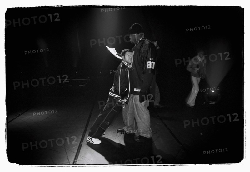 12/00/2003.  On tour with Jamel Debbouze...
