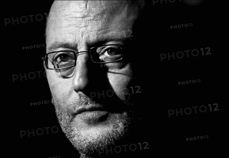 12/00/2003.  Close-up of French actor Jean Reno.