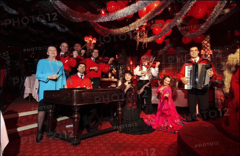 12/00/2003. The "Raspoutine" restaurant in Paris.