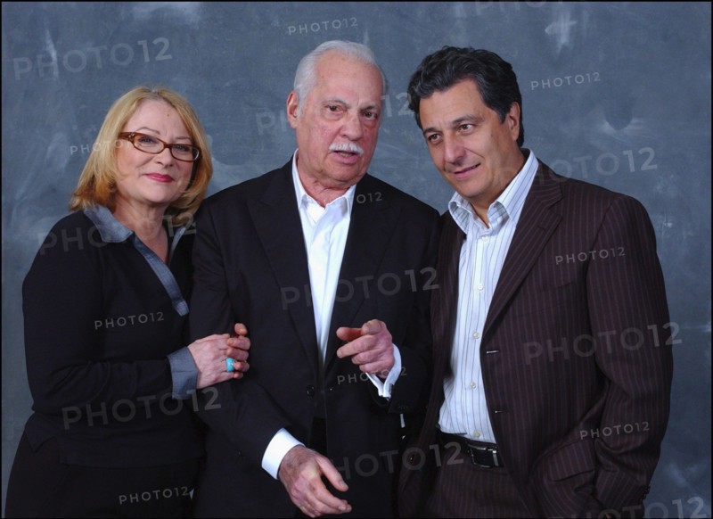 01/10/2004. EXCLUSIVE. France's 50 favorite celebs star in Michel Drucker's TV show "Vos Francais de coeur"