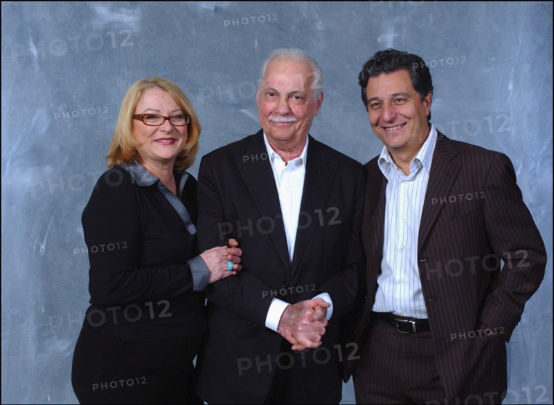 01/10/2004. EXCLUSIVE. France's 50 favorite celebs star in Michel Drucker's TV show "Vos Francais de coeur"