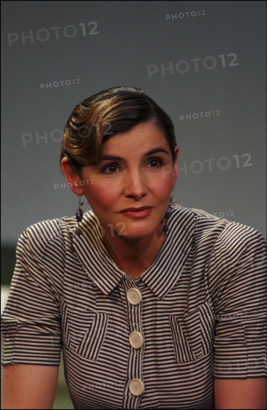 02/03/2004. Clotilde Courau on stage of "La profession de Madame Warren" , a play by George Bernard Shaw