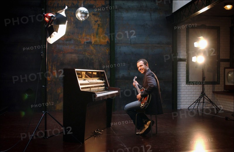 03/00/2004. EXCLUSIVE: Close-up of French singer Calogero;