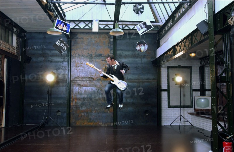 03/00/2004. EXCLUSIVE: Close-up of French singer Calogero;