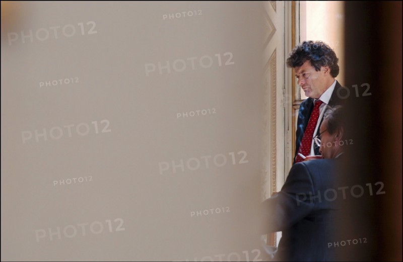 04/01/2004. Jean-Louis Borloo, the fisrt day of the new Minister for Employment, Labor and Social Cohesion.