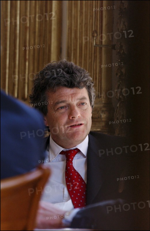 04/01/2004. EXCLUSIVE Jean-Louis Borloo, the fisrt day of the new Minister for Employment, Labor and Social Cohesion.