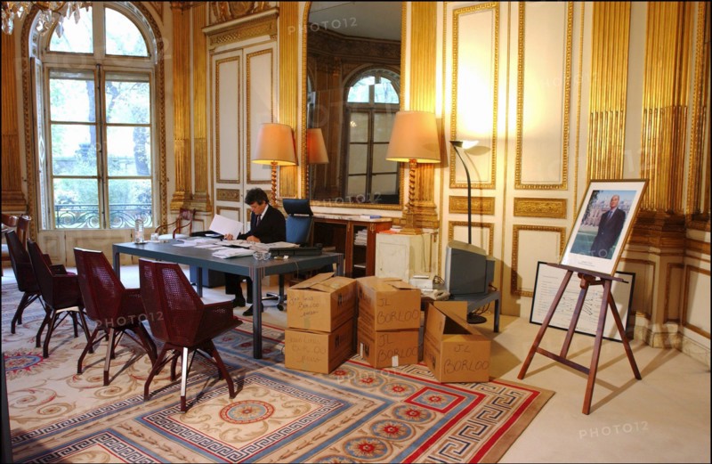 04/02/2004. EXCLUSIVE. Jean-Louis Borloo, Minister for Employment, Labor and Social Cohesion: first day of labor.