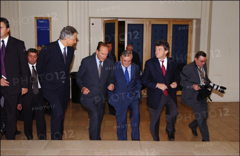 30/09/2004. Reunion des services de l'Etat pour le plan social a la Mutualite a Paris.