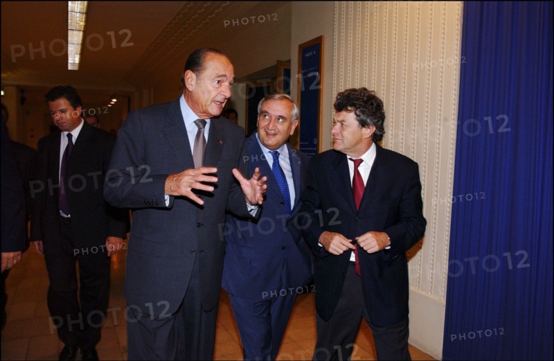 30/09/2004. Reunion des services de l'Etat pour le plan social a la Mutualite a Paris.