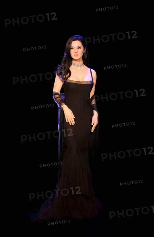 04/25/2005.  Monica Bellucci's wax likeness unveiled at the Grevin wax museum.
