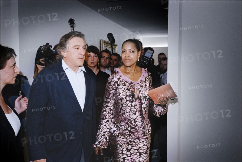 06/18/2005. American actor Robert De Niro opens exhibition of Robert De Niro Sr. paintings at La Piscine in Roubaix.