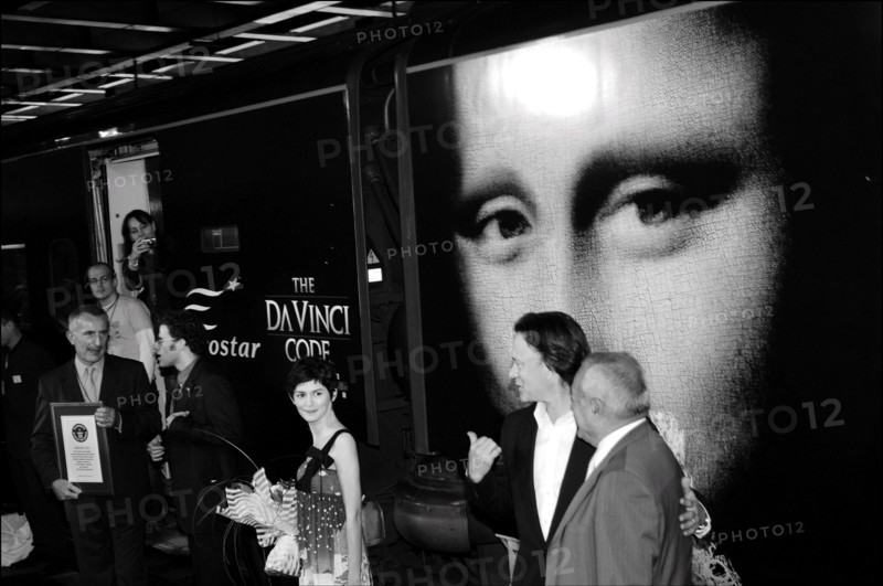 05/16/2006. Arrival of Da Vinci Code crew at Cannes rail station.