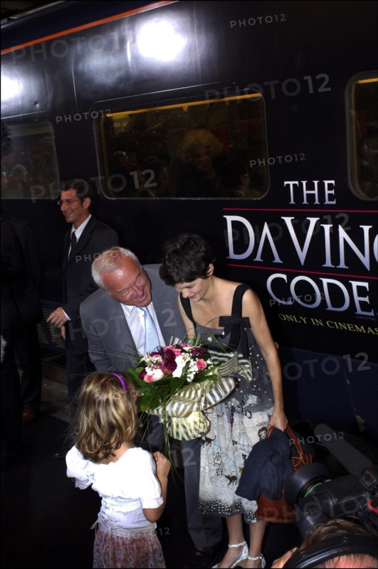 05/16/2006. Arrival of Da Vinci Code crew at Cannes rail station.