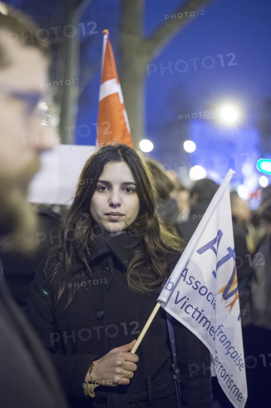 Manifestation de solidarité à l'égard du peuple danois devant l'ambassade du Danemark à Paris
