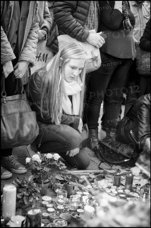Hommage aux victimes des attentats du 13 novembre 2015 à Paris