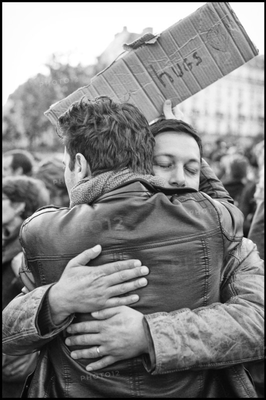 Hommage aux victimes des attentats du 13 novembre 2015 à Paris