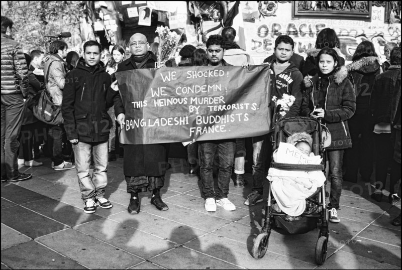 Hommage aux victimes des attentats du 13 novembre 2015 à Paris