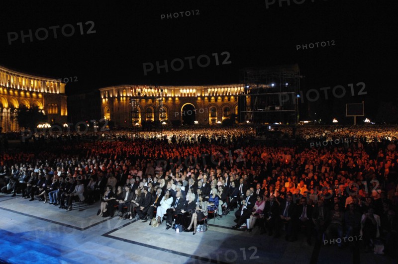 Concert de Charles Aznavour à Erevan (Arménie), le 30 septembre 2006