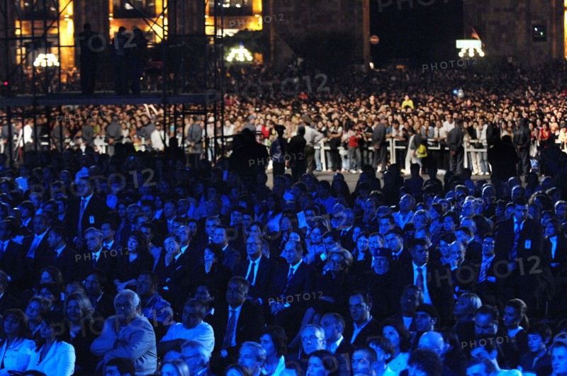 Concert de Charles Aznavour à Erevan (Arménie), le 30 septembre 2006