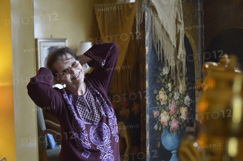 Claudia Cardinale chez elle à Paris
