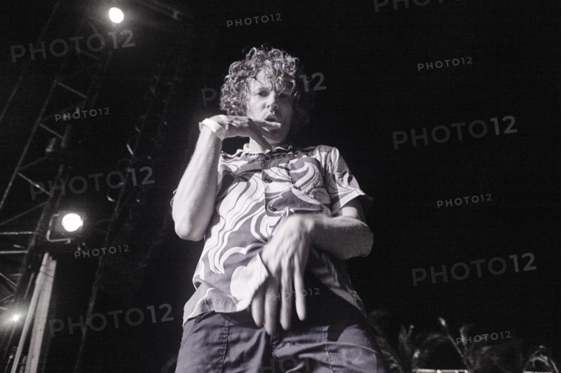 Chk Chk Chk on stage