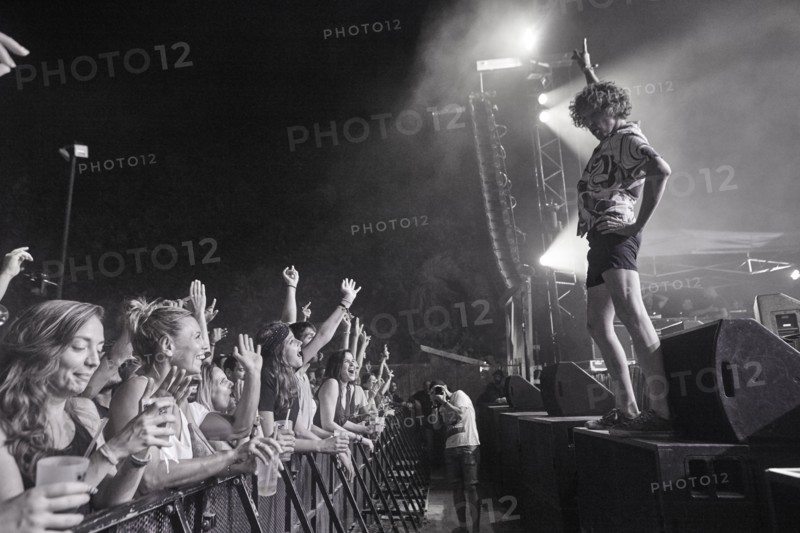 Chk Chk Chk on stage