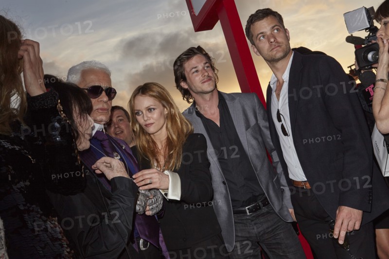 Juliette Gréco, Karl Lagerfeld, Vanessa Paradis, Gaspard Ulliel, Joshua Jackson
