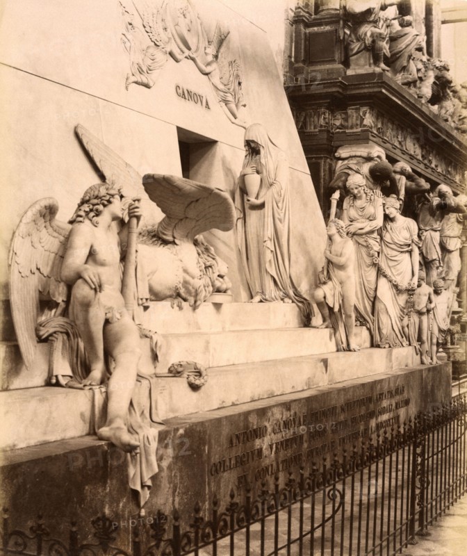 Tombeau de Canova dans l'église des Frari à Venise