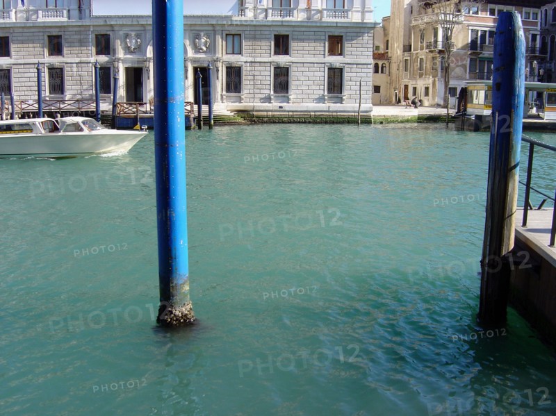 Entrée du Palazzo Grassi sur le Grand Canal à Venise