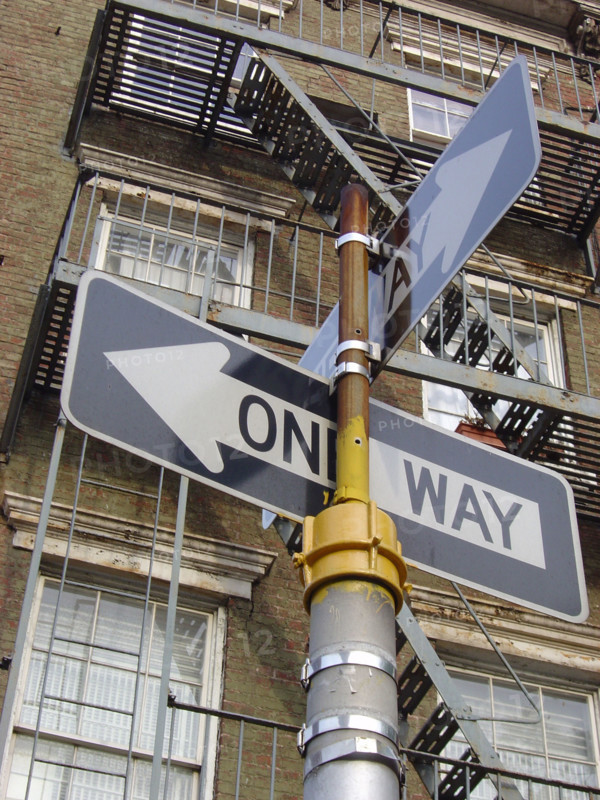 New-York (USA), Manhattan, Greenwich Village façade et signalétique One Way