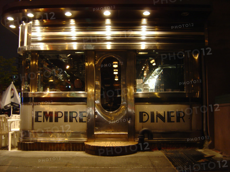 New-York (USA), Manhattan, Chelsea, restaurant Art Déco Empire Diner de nuit (rendu célèbre par Andy Warhol)
