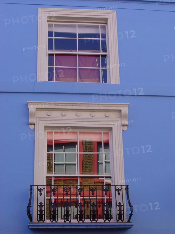 Façade bleue d'une maison de Notting Hill, Londres