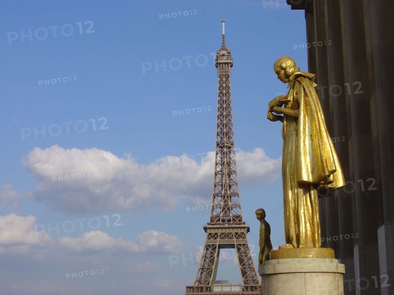 Tour Eiffel et esplanade du Trocadéro à Paris