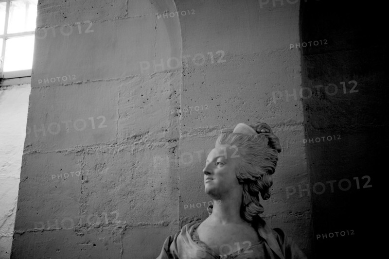 Versailles063 Château de Versailles, Petit Trianon, buste de Marie-Antoinette dans le réchauffoir